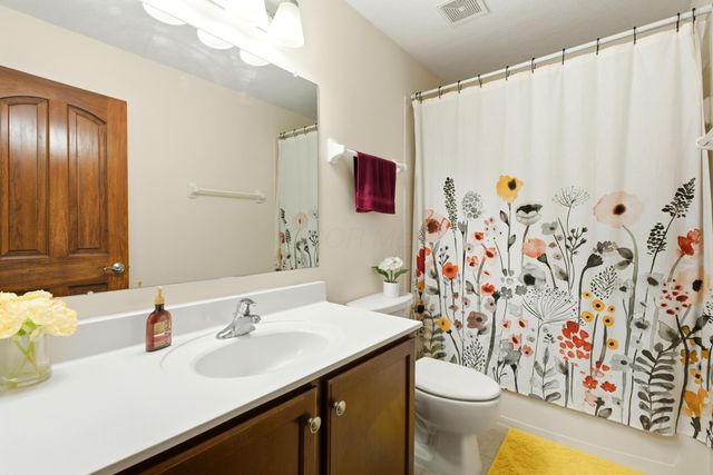 327 Pagoda Court, Pickerington, OH 43147