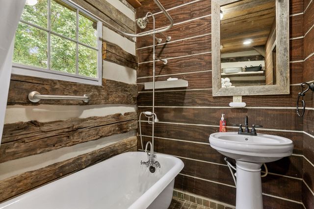 12159 Cookeville Boat Dock Rd, Baxter, TN 38544