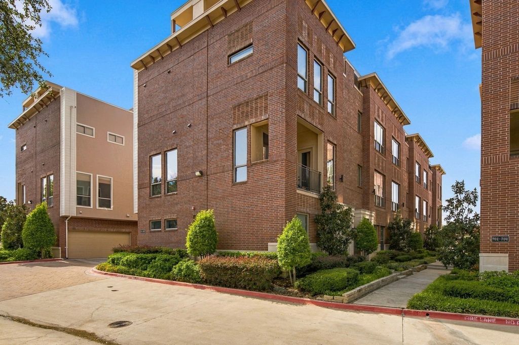 101 Decker Drive 603, Irving, TX 75062 — photo 2
