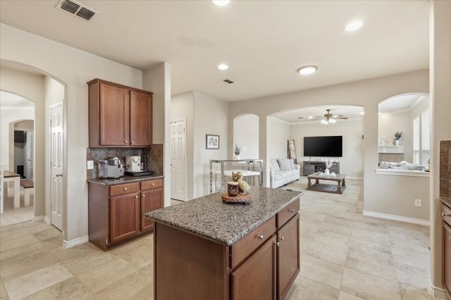 2825 Treasure Cove Drive, Lewisville, TX 75056