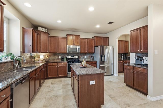 2825 Treasure Cove Drive, Lewisville, TX 75056