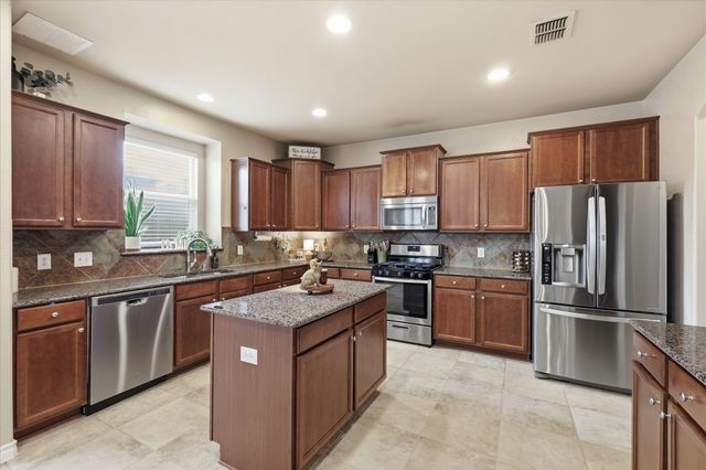 2825 Treasure Cove Drive, Lewisville, TX 75056