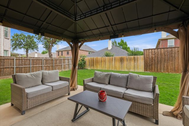 2825 Treasure Cove Drive, Lewisville, TX 75056