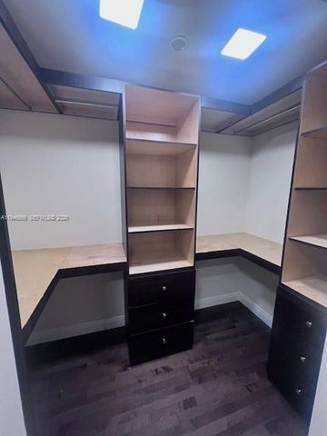 20005 NE 3rd Court 6, Miami, FL 33179
