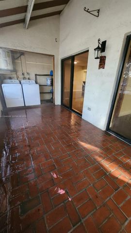 20005 NE 3rd Court 6, Miami, FL 33179