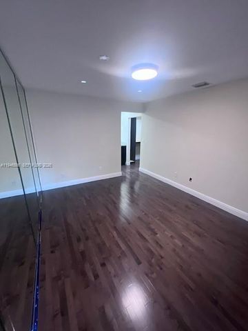 20005 NE 3rd Court 6, Miami, FL 33179