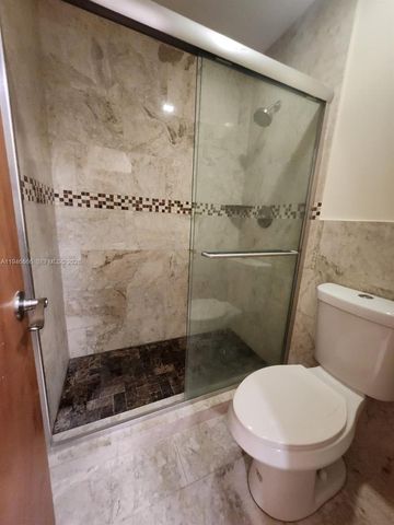 20005 NE 3rd Court 6, Miami, FL 33179