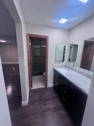 20005 NE 3rd Court 6, Miami, FL 33179