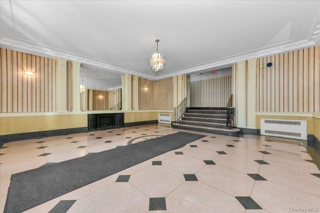 96-11 65 Road 305, Rego Park, NY 11374