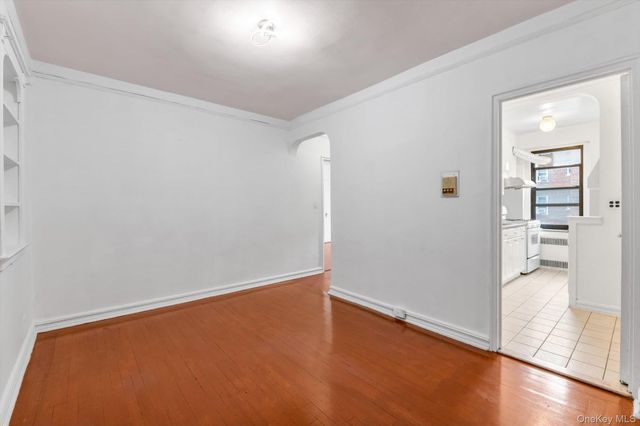 96-11 65 Road 305, Rego Park, NY 11374