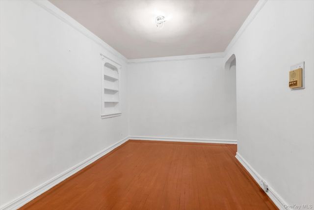 96-11 65 Road 305, Rego Park, NY 11374