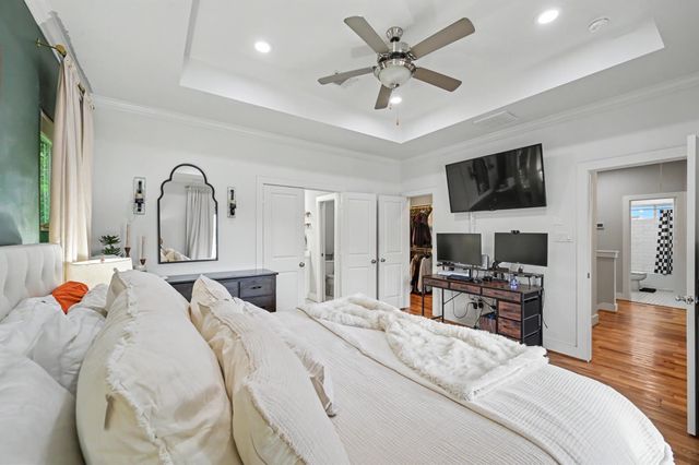 909 E 33rd Street, Houston, TX 77022