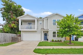 909 E 33rd Street, Houston, TX 77022