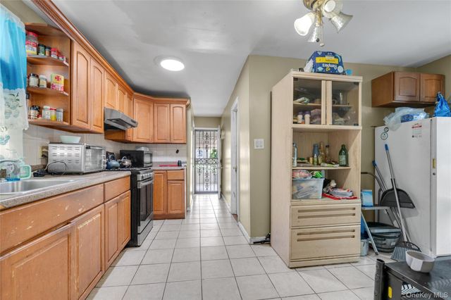 21414 104th Avenue, Queens Village, NY 11429
