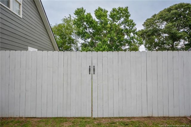 242 Heartwood Drive, Raeford, NC 28376