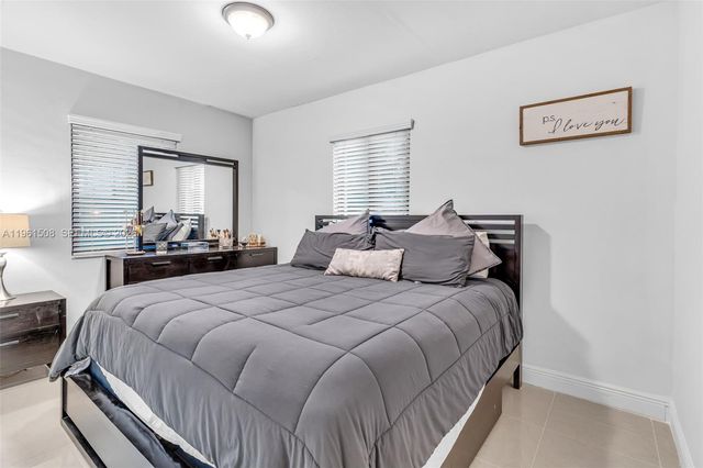 7585 SW 28th St, Miami, FL 33155