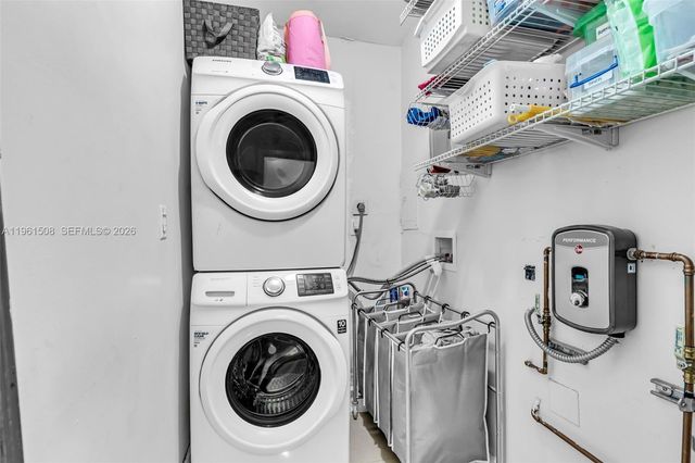 7585 SW 28th St, Miami, FL 33155