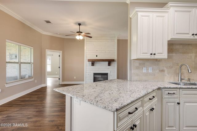 418 Clay Ridge Drive, Youngsville, LA 70592