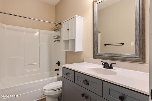 418 Clay Ridge Drive, Youngsville, LA 70592