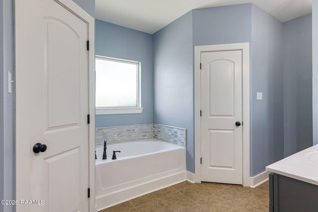 418 Clay Ridge Drive, Youngsville, LA 70592