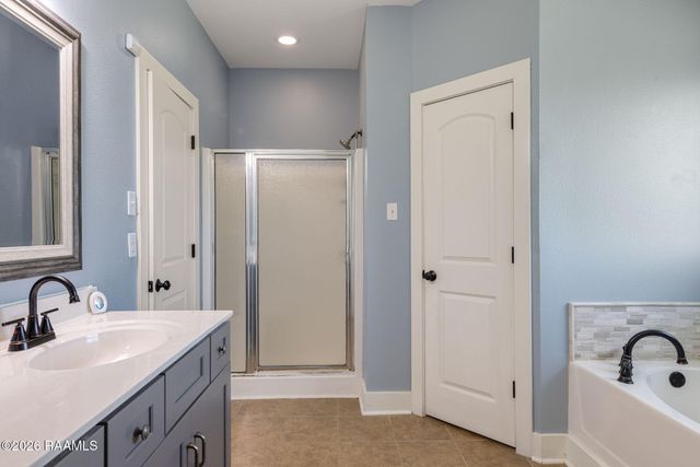 418 Clay Ridge Drive, Youngsville, LA 70592