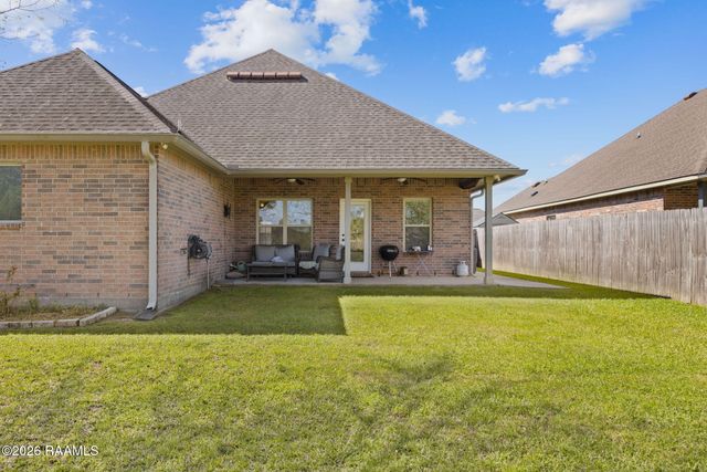 418 Clay Ridge Drive, Youngsville, LA 70592