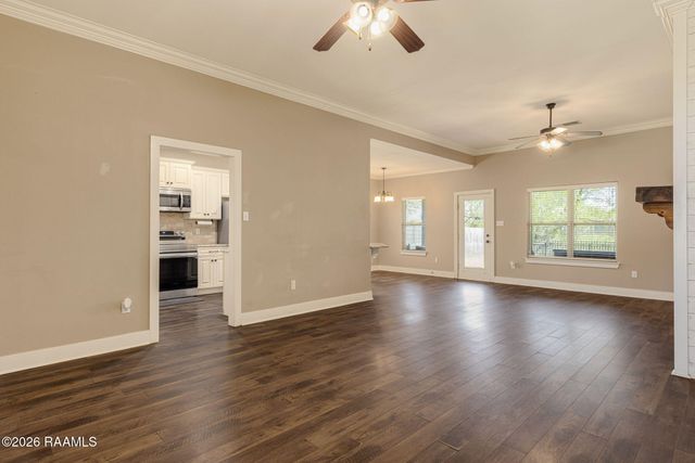 418 Clay Ridge Drive, Youngsville, LA 70592