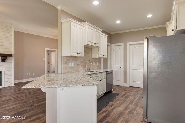 418 Clay Ridge Drive, Youngsville, LA 70592