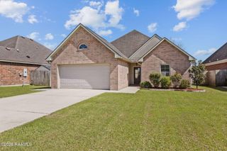 418 Clay Ridge Drive, Youngsville, LA 70592