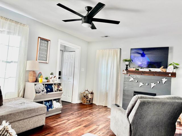 412 N Morrill Street, Morrilton, AR 72110