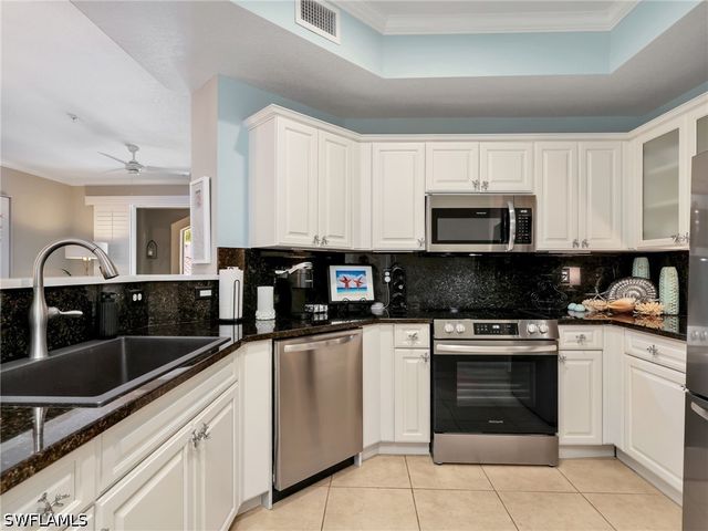 8561 Evernia CT 203, Estero, FL 34135