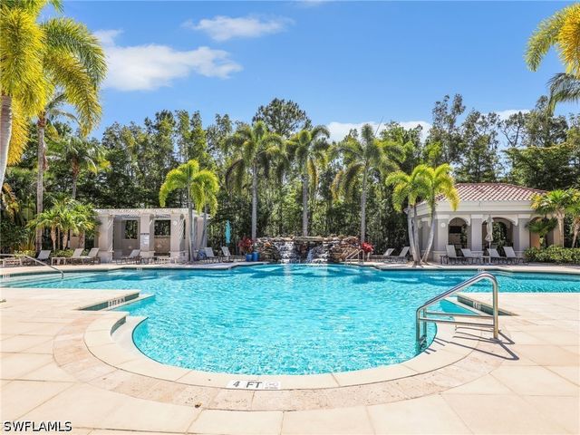 8561 Evernia CT 203, Estero, FL 34135