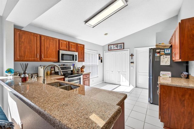 3320 MANOR COVE CIRCLE, Riverview, FL 33578