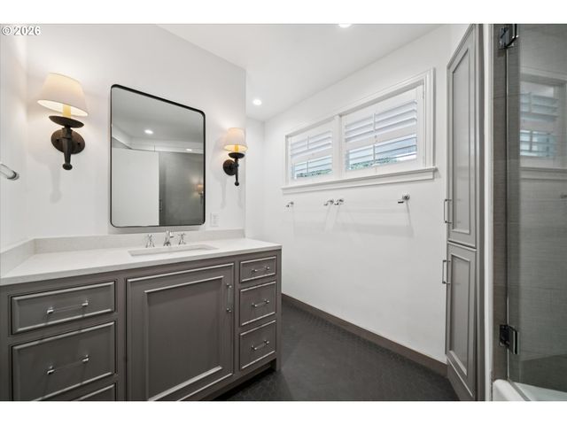 4405 Sw 78TH Ave, Portland, OR 97225
