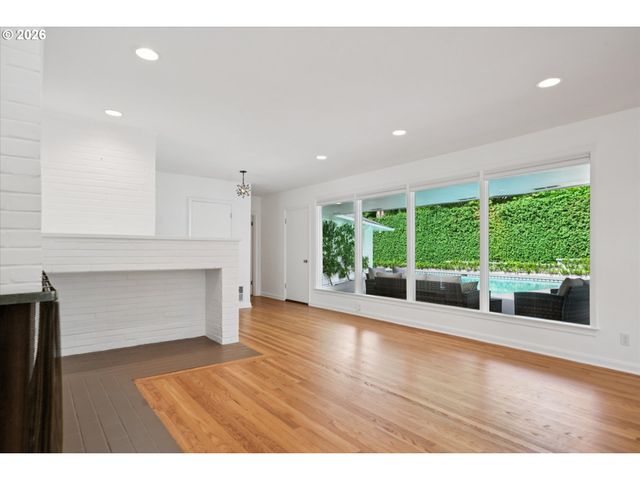 4405 Sw 78TH Ave, Portland, OR 97225