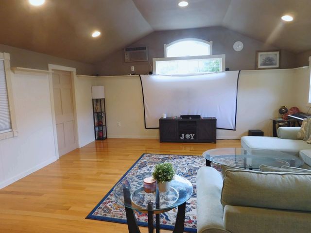 24 Chestnut Street, Grafton, MA 01519