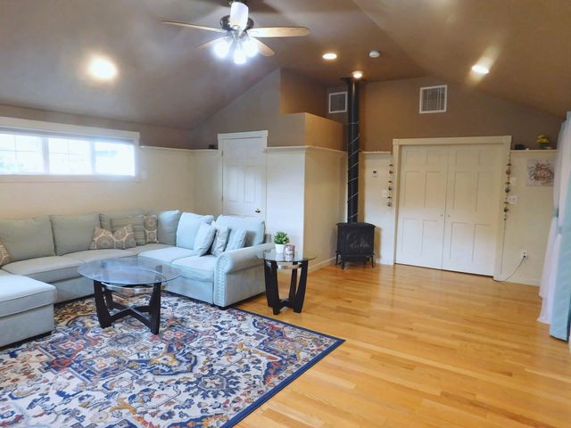 24 Chestnut Street, Grafton, MA 01519