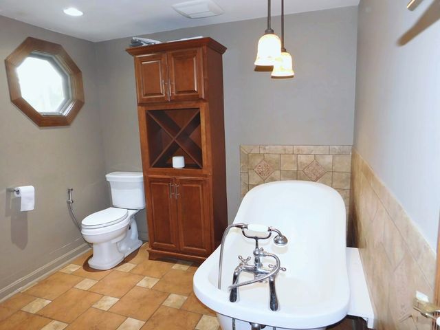 24 Chestnut Street, Grafton, MA 01519