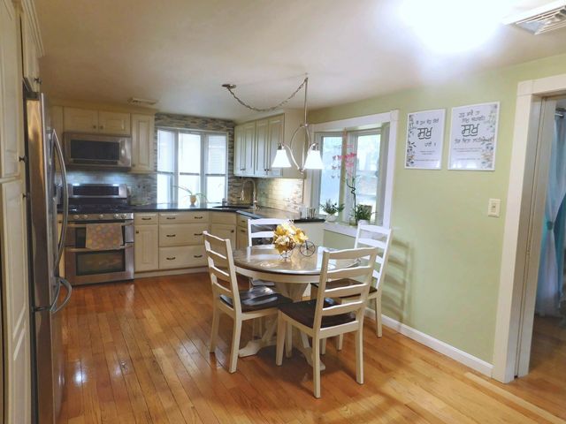 24 Chestnut Street, Grafton, MA 01519