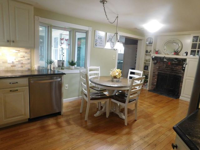 24 Chestnut Street, Grafton, MA 01519