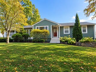 24 Chestnut Street, Grafton, MA 01519