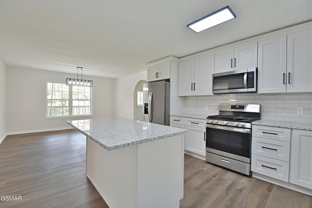 2913 Village Lane, Sevierville, TN 37862