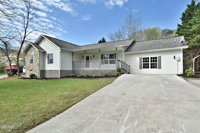 2913 Village Lane, Sevierville, TN 37862