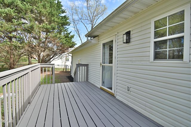 2913 Village Lane, Sevierville, TN 37862