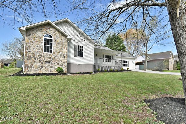 2913 Village Lane, Sevierville, TN 37862