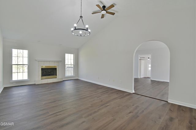 2913 Village Lane, Sevierville, TN 37862