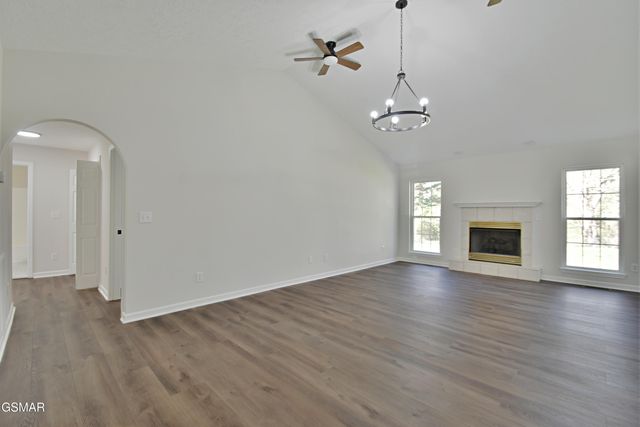 2913 Village Lane, Sevierville, TN 37862