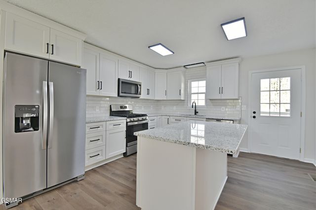 2913 Village Lane, Sevierville, TN 37862