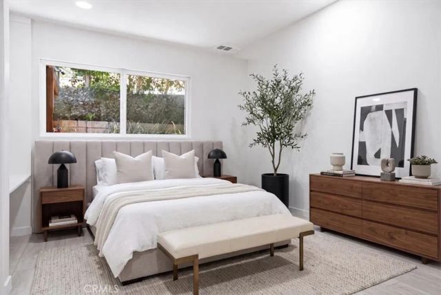 5047 Orrville Avenue, Woodland Hills, CA 91367