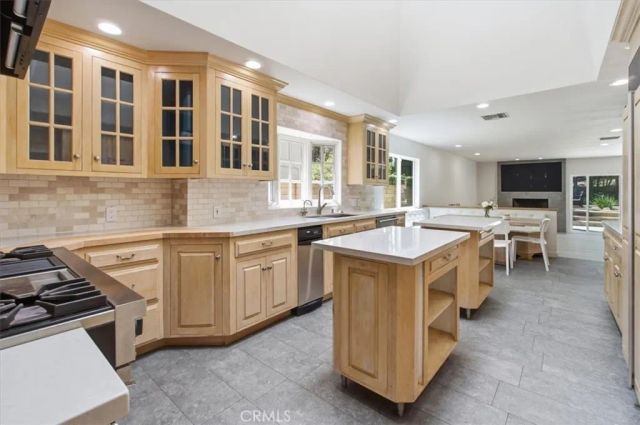 5047 Orrville Avenue, Woodland Hills, CA 91367